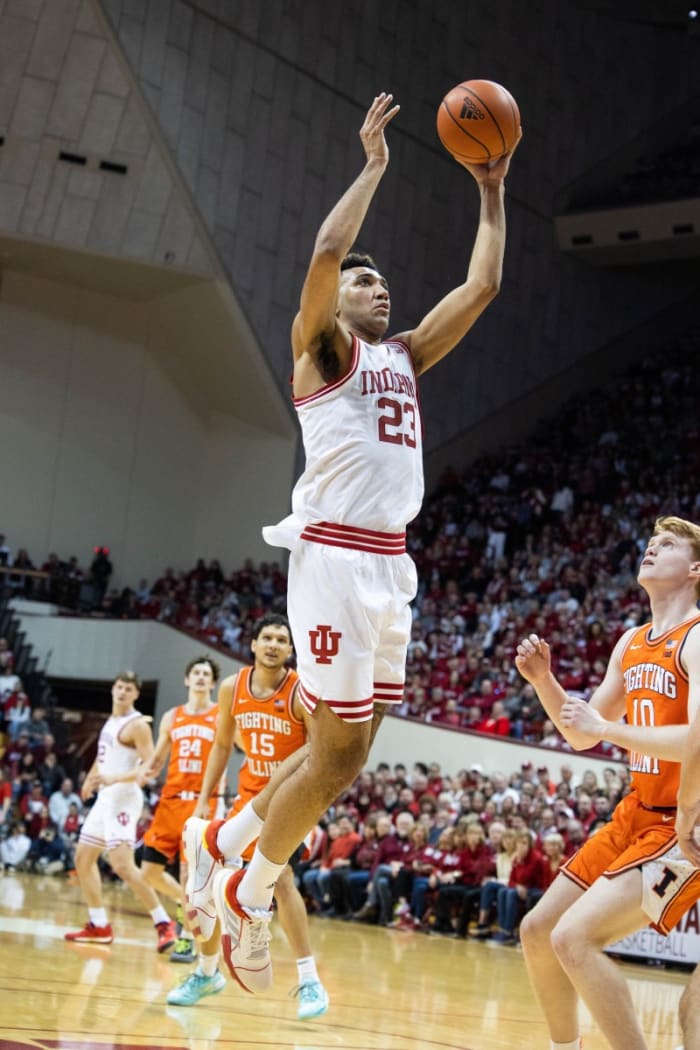 Trayce Jackson-Davis (23) shoots the ball in the first half against the Illinois Fighting Illini.